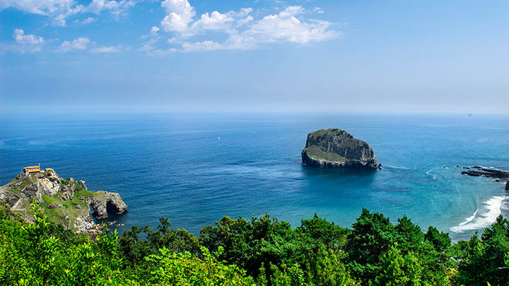 西湖白堤，杭州的诗意栖居地